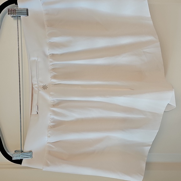 NWT Athleta Go The Distance Run Short - Picture 5 of 8